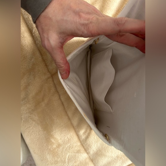 Beautiful beaded clutch - Picture 9 of 10